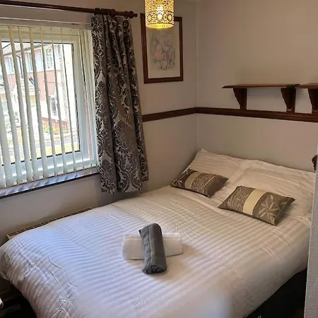 Central Aster House, 3 Bedrooms, Parking Nottingham Exterior photo