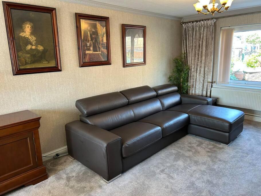 Aster House, 3 Bedrooms, Parking * Nottingham