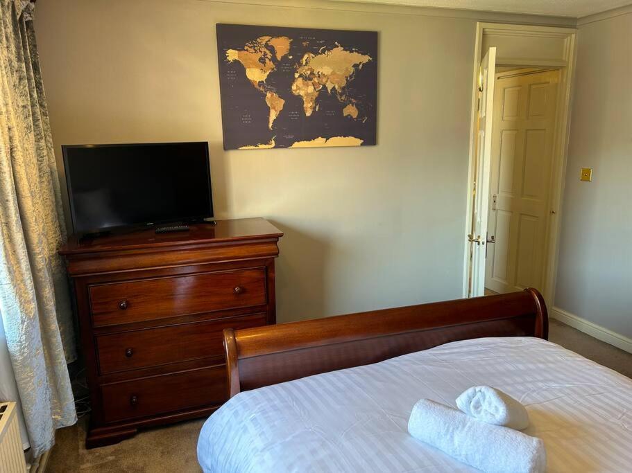 Holiday home Aster House, 3 Bedrooms, Parking Nottingham